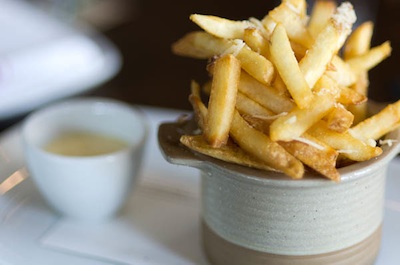 pommes frites at second bar